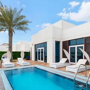 Вилла Fam Living - Sarai Beach Villas - Palm Jumeirah - Families Only, Дубай